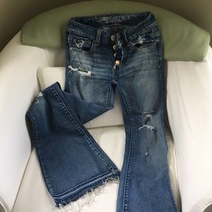 American Eagle Bootleg/flare high waisted jeans